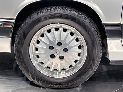 Used 1991 Buick Regal Custom image 15