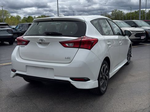 Used 2017 Toyota Corolla iM FWD image 5