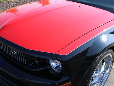 Used 2006 Ford Mustang GT RWD image 11