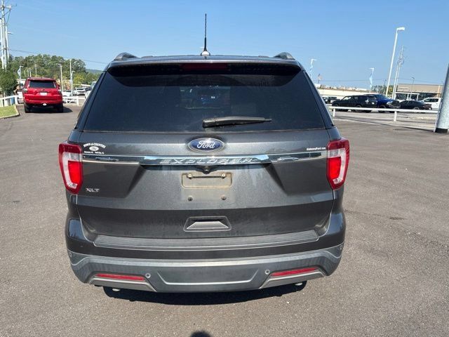 Used 2019 Ford Explorer XLT w/ Equipment Group 202A FWD image 6
