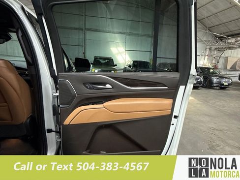 Used 2021 Cadillac Escalade ESV Sport w/ Heavy-Duty Trailer Package image 27