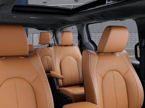 New 2026 Chrysler Pacifica Pinnacle image 26