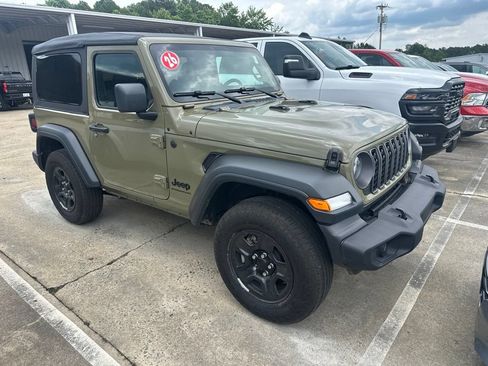 Used 2026 Jeep Wrangler Sport AWD/4WD image 3