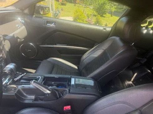 Used 2012 Ford Mustang GT Premium w/ Electronics Pkg RWD image 6