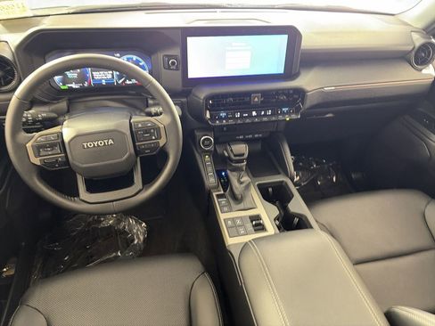 Used 2025 Toyota Land Cruiser AWD/4WD image 21