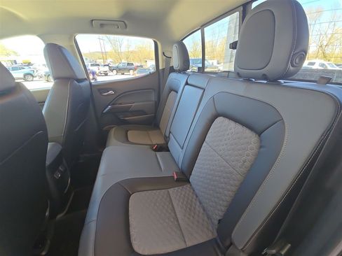 Used 2022 Chevrolet Colorado Z71 AWD/4WD image 22