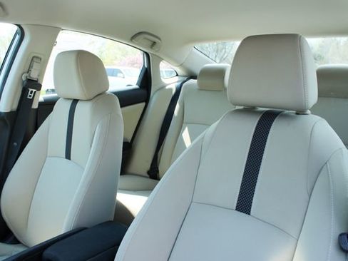 Used 2019 Honda Civic LX image 14