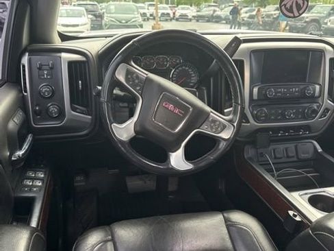 Used 2018 GMC Sierra 1500 SLT w/ SLT Premium Package AWD/4WD image 8