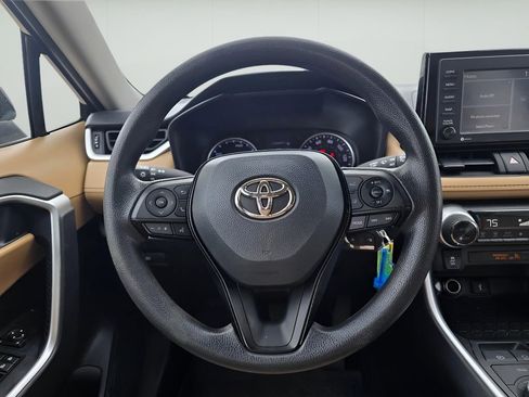 Used 2022 Toyota RAV4 LE AWD/4WD image 26