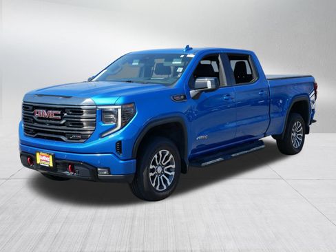 Used 2023 GMC Sierra 1500 AT4 w/ AT4 Premium Package AWD/4WD image 3