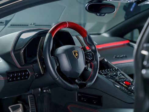 Used 2017 Lamborghini Aventador S AWD/4WD image 17