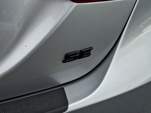 Used 2019 Toyota Camry image 31