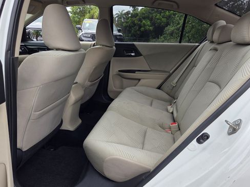 Used 2017 Honda Accord LX image 10