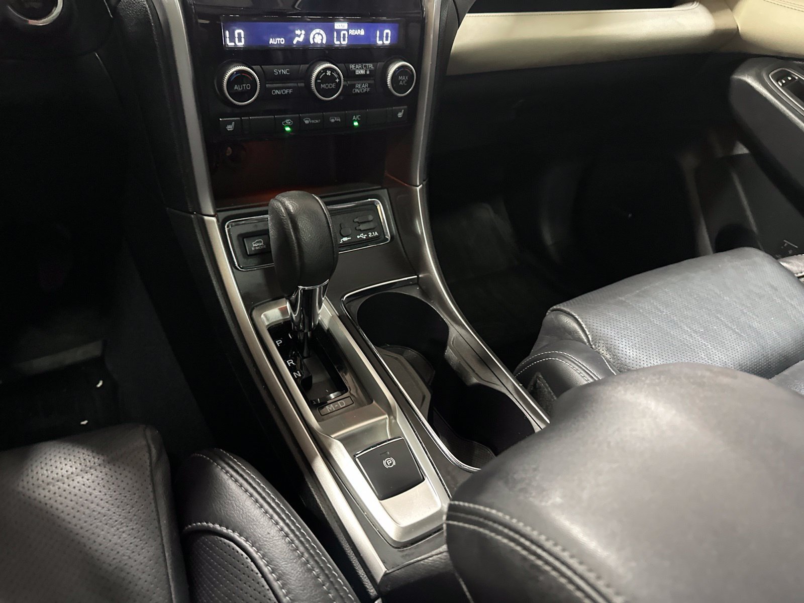 Used 2020 Subaru Ascent Limited w/ Technology Package AWD/4WD image 21