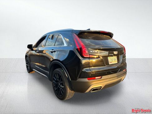 Used 2022 Cadillac XT4 Premium Luxury w/ LPO, ONYX Package FWD image 3