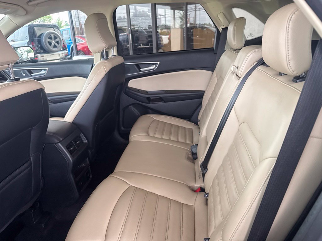 Certified 2024 Ford Edge SEL w/ Convenience Package AWD/4WD image 12