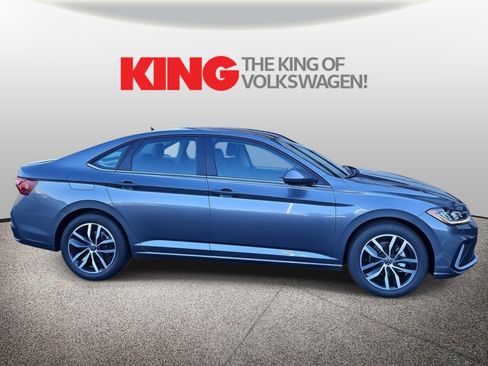 New 2026 Volkswagen Jetta SE image 2