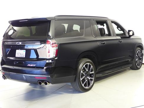 Used 2022 Chevrolet Suburban RST w/ Sport Performance Package AWD/4WD image 7
