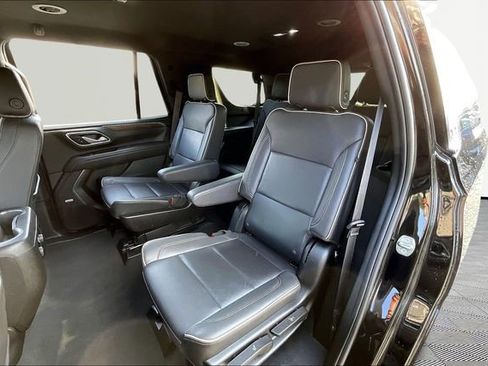 Used 2024 Chevrolet Tahoe Premier RWD image 16