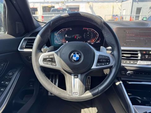 Used 2022 BMW 330i xDrive Sedan w/ M Sport Package AWD/4WD image 18