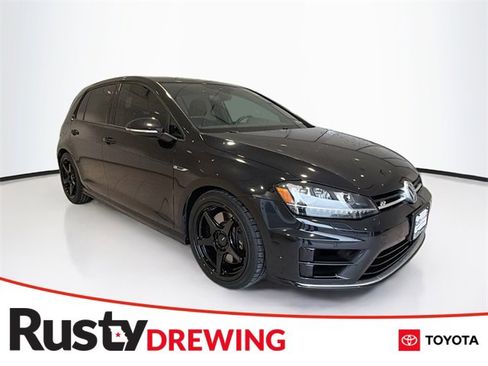Used 2017 Volkswagen Golf 4-Door image 1