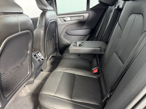 Used 2025 Volvo XC40 B5 Plus AWD/4WD image 26