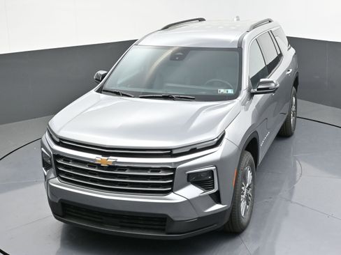 New 2026 Chevrolet Traverse LT w/ Driver Confidence Package AWD/4WD image 44