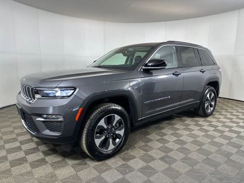 Used 2023 Jeep Grand Cherokee 4WD 4xe image 7