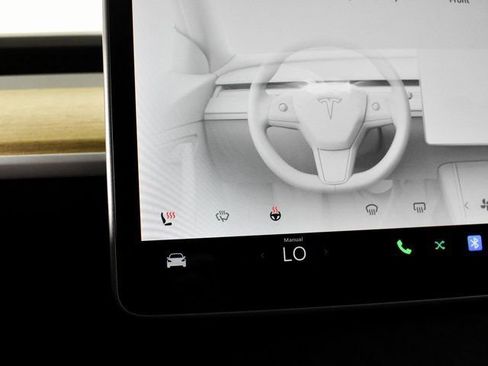 Used 2023 Tesla Model Y Long Range image 33