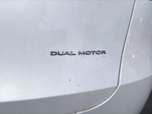 Used 2020 Tesla Model Y Long Range AWD/4WD image 8