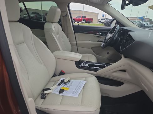 Used 2021 Buick Envision Essence w/ Technology Package I AWD/4WD image 9