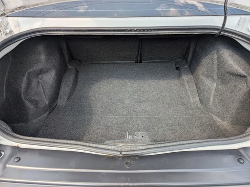 Used 2019 Dodge Challenger SXT RWD image 8