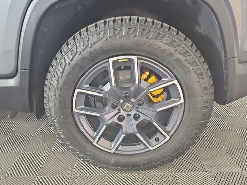 Used 2022 Rivian R1T Launch Edition image 10