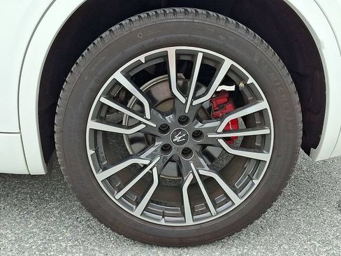 Certified 2024 Maserati Grecale Modena AWD/4WD image 13