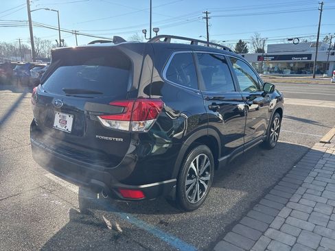 Used 2023 Subaru Forester Limited image 15