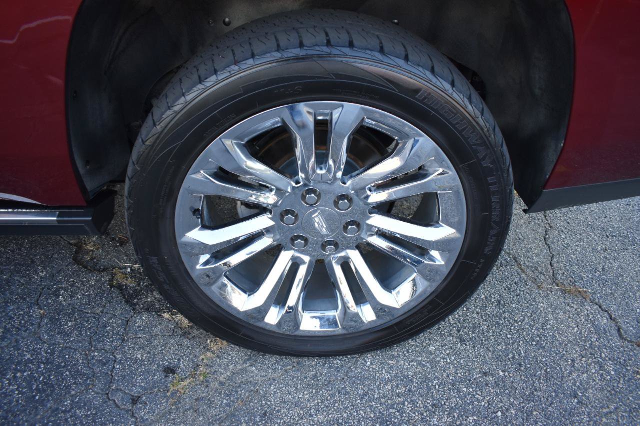 Used 2018 Cadillac Escalade Premium Luxury w/ LPO, Radiant Package AWD/4WD image 34
