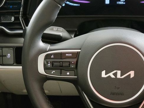 Used 2024 Kia Sportage EX image 29