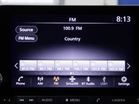 Used 2023 Nissan Rogue SV image 29