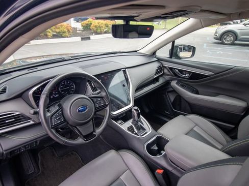 Used 2025 Subaru Outback Onyx Edition AWD/4WD image 6