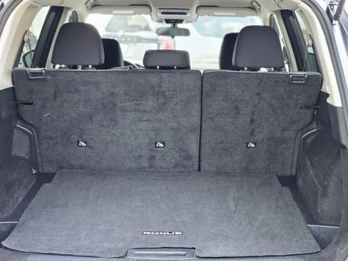 Certified 2023 Nissan Rogue SV image 30