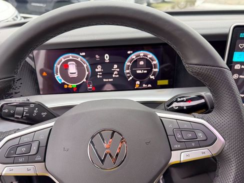 New 2026 Volkswagen Tiguan SE R-Line image 15