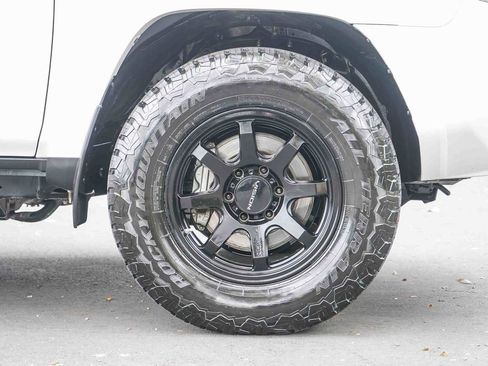 Used 2021 Toyota 4Runner SR5 Premium w/ Moonroof Package AWD/4WD image 9