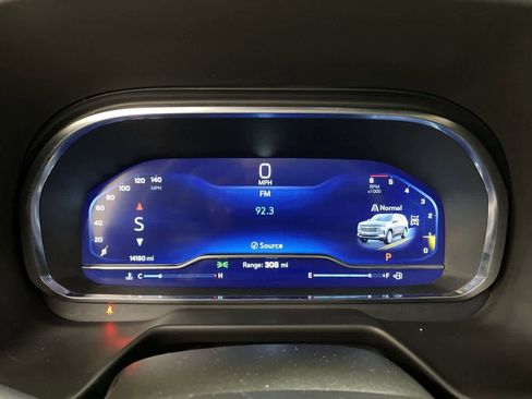 Used 2024 Chevrolet Tahoe High Country w/ Premium Package 2 image 27