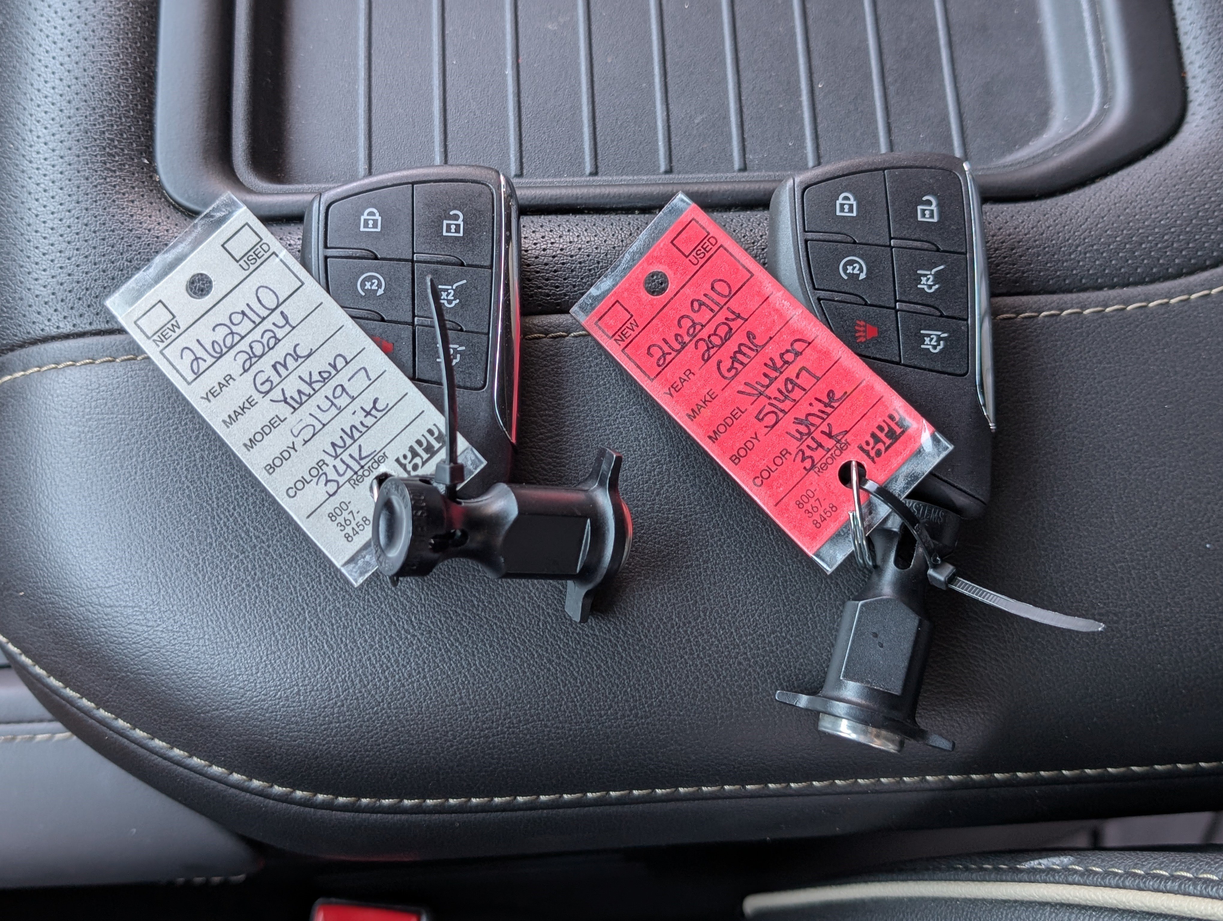 Used 2024 GMC Yukon SLT w/ SLT Premium Package AWD/4WD image 39