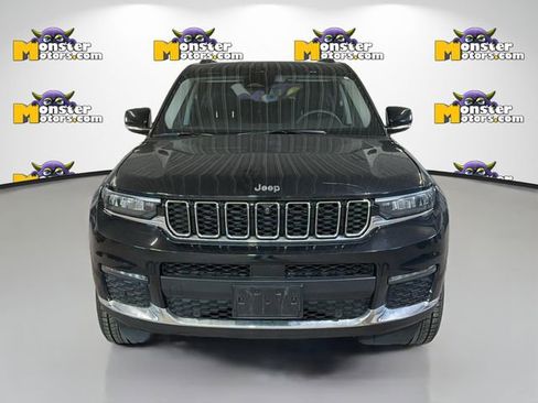 Used 2023 Jeep Grand Cherokee L Limited w/ Luxury Tech Group II image 2