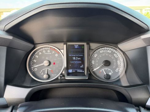 Used 2023 Toyota Tacoma TRD Sport image 13