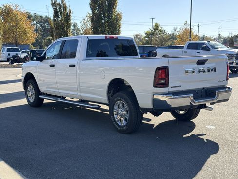 Certified 2025 RAM 2500 Big Horn AWD/4WD image 6