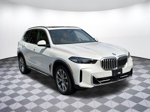 Used 2024 BMW X5 xDrive40i AWD/4WD image 7