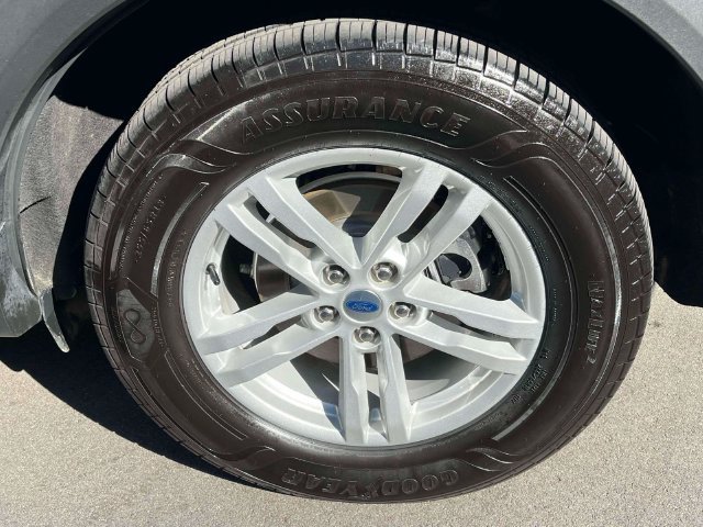 Used 2021 Ford Explorer XLT w/ Class III Trailer Tow Package AWD/4WD image 11