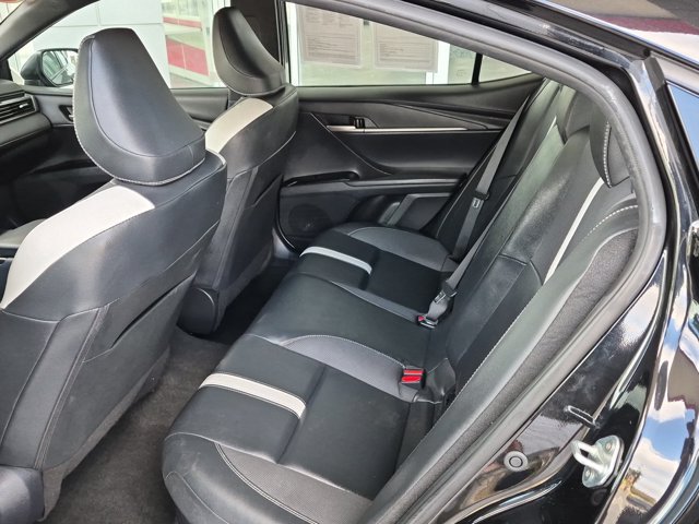Used 2025 Toyota Camry SE FWD image 14